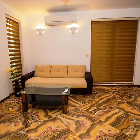 Boutique Apart Hotel Versis Солнечный берег Экстерьер фото